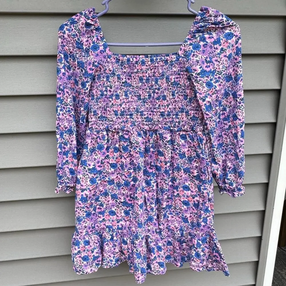 Vineyard Vines Girl's size S (8-10) Lena Long Sleeve Smocked Dress Helen Floral